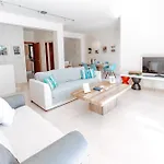 Wealthystays Sunset Villa, 3min Walk To Sea * Paralimni