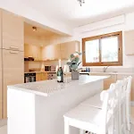 Wealthystays Sunset Villa, 3min Walk To Sea Villa *