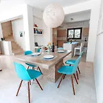 Wealthystays Sunset Villa, 3min Walk To Sea * Paralimni