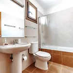 Wealthystays Sunset Villa, 3min Walk To Sea Villa Paralimni
