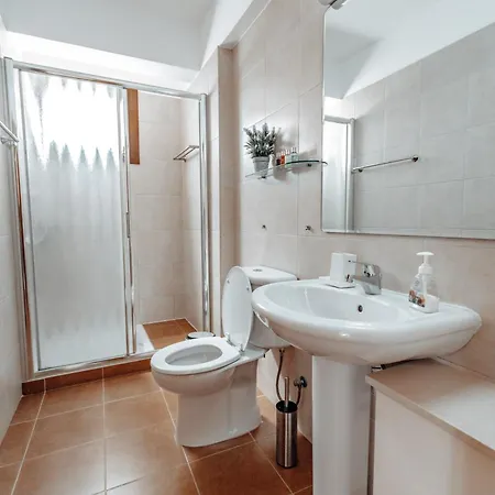 Villa Wealthystays Sunset Villa, 3min Walk To Sea Paralimni