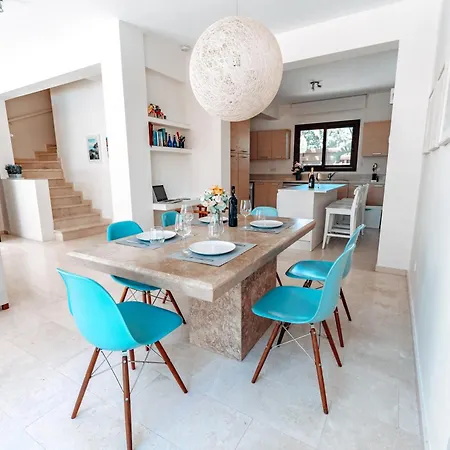 Wealthystays Sunset Villa, 3min Walk To Sea * 파라림니