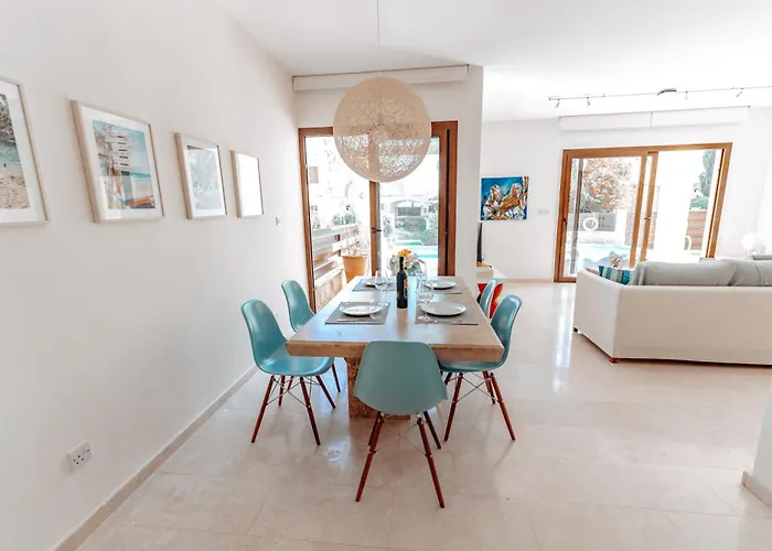 Wealthystays Sunset Villa, 3min Walk To Sea * 파라림니