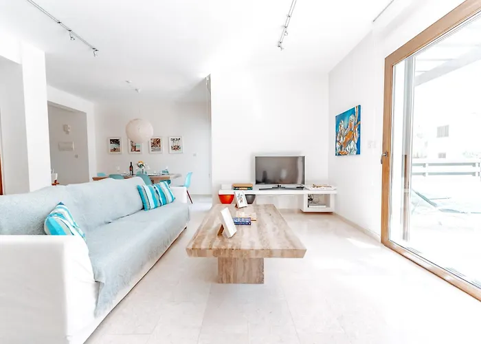 Wealthystays Sunset Villa, 3min Walk To Sea 빌라 파라림니