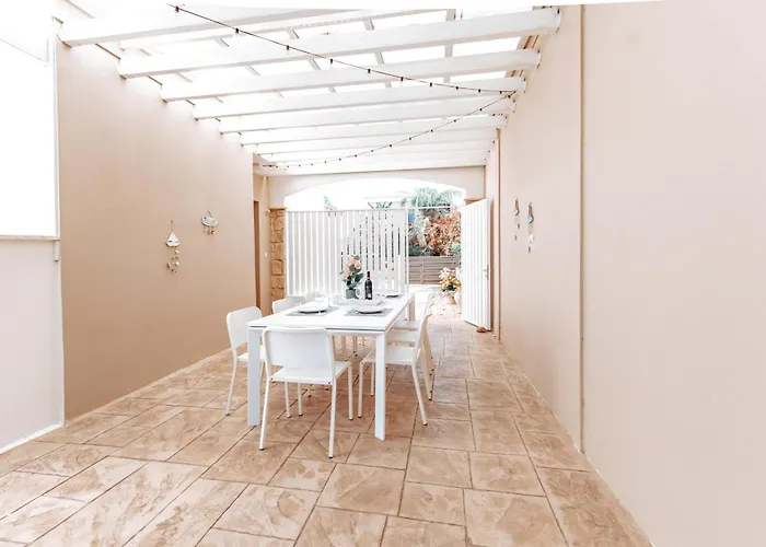 Wealthystays Sunset Villa, 3min Walk To Sea 파라림니