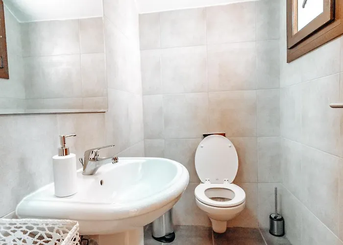 Wealthystays Sunset Villa, 3min Walk To Sea 파라림니